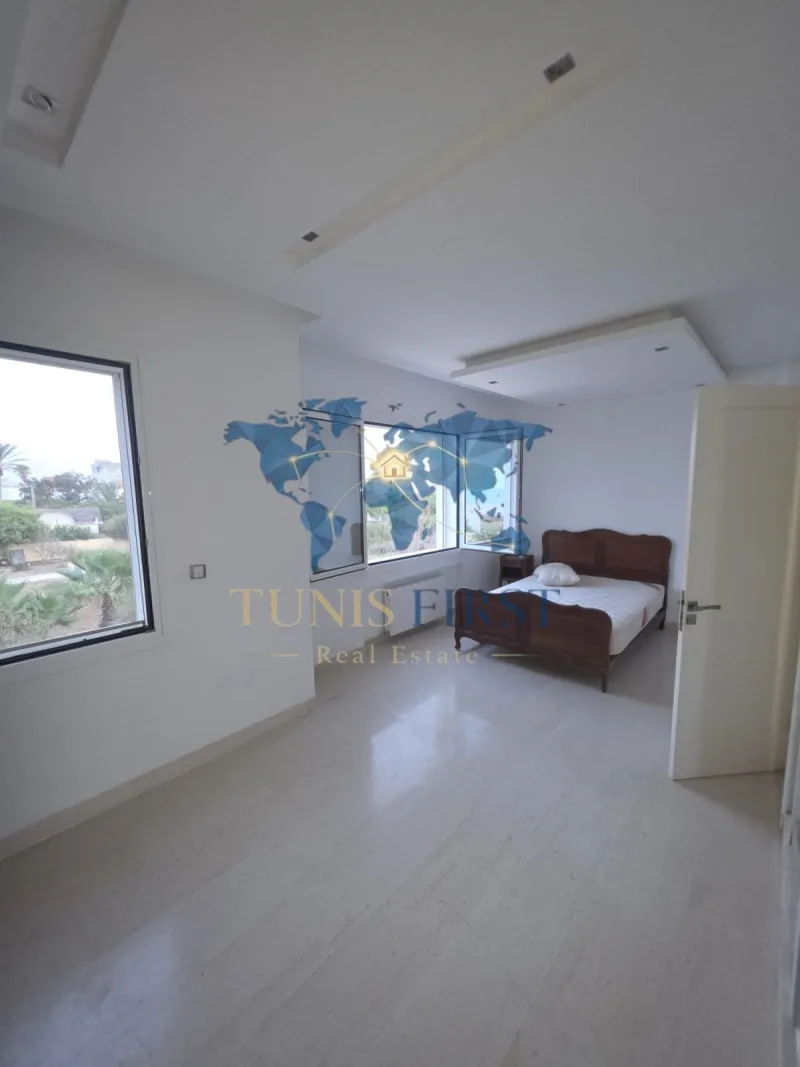 À Vendre Villa pied dans l'eau à Raoued — Raoued