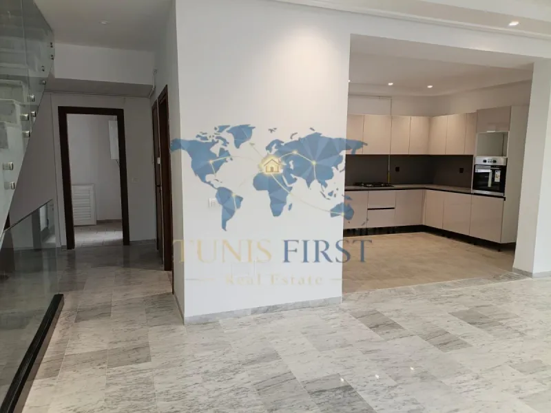A vendre Triplex S+4 au coeur de La Marsa