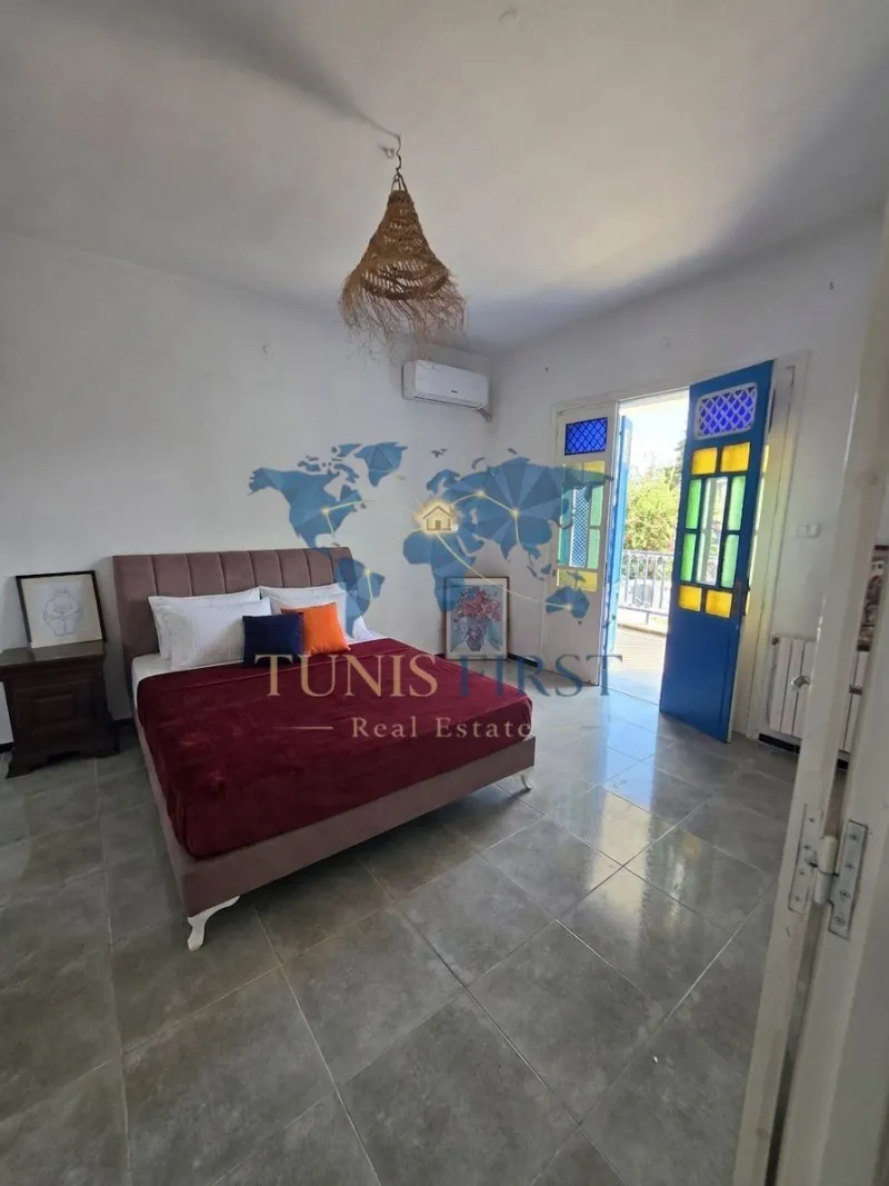 A Louer Etage de villa S+3 Meublé à La Marsa Corniche — Marsa corniche