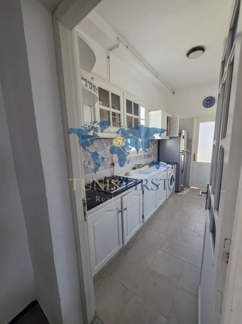 A Louer Etage de villa S+3 Meublé à La Marsa Corniche — Marsa corniche