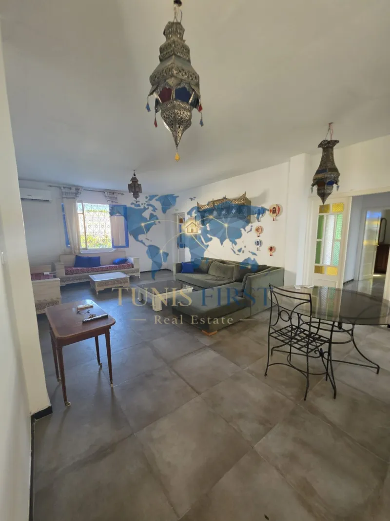 A Louer Etage de villa S+3 Meublé à La Marsa Corniche — Marsa corniche