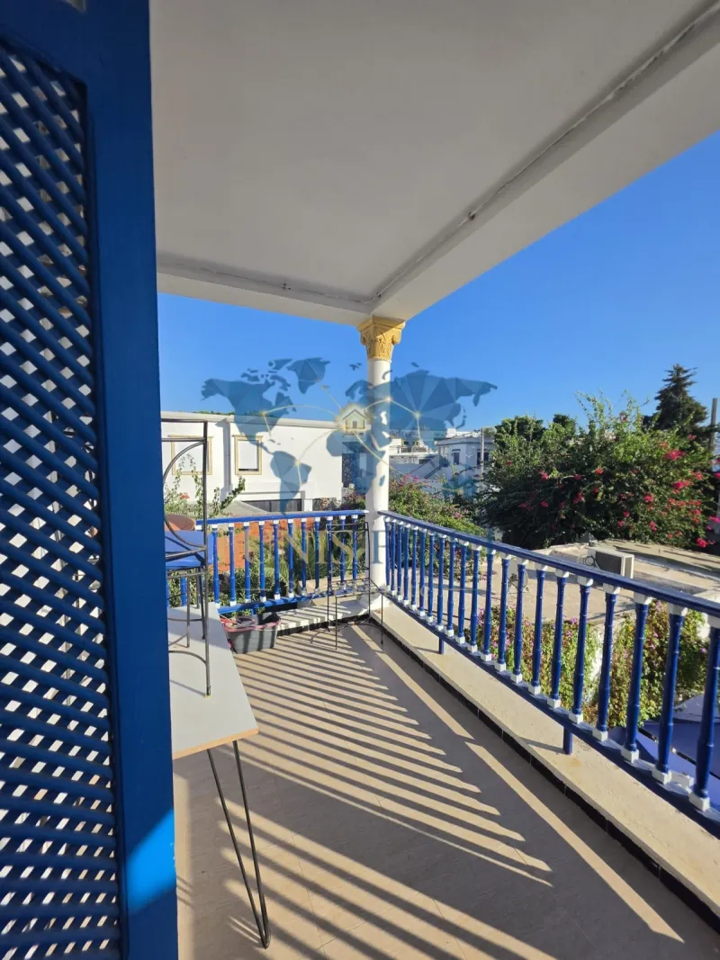 A Louer Etage de villa S+3 Meublé à La Marsa Corniche — Marsa corniche