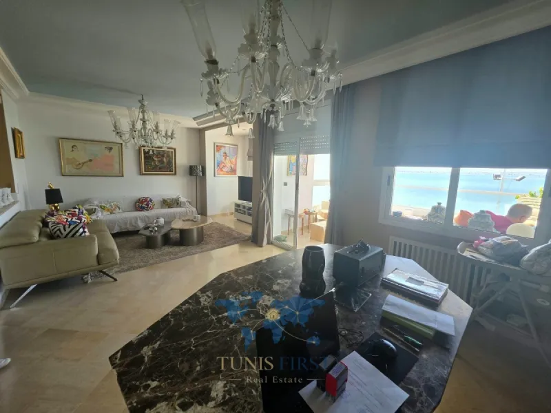 A Louer Appartement en Duplex Vide aux Berges du Lac 1 — Les berges du lac 1