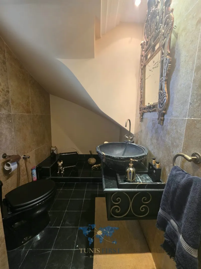 A Louer Appartement en Duplex Vide aux Berges du Lac 1 — Les berges du lac 1