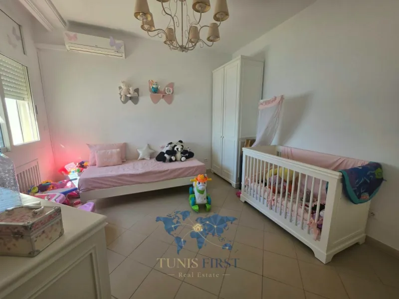 A Louer Appartement en Duplex Vide aux Berges du Lac 1 — Les berges du lac 1