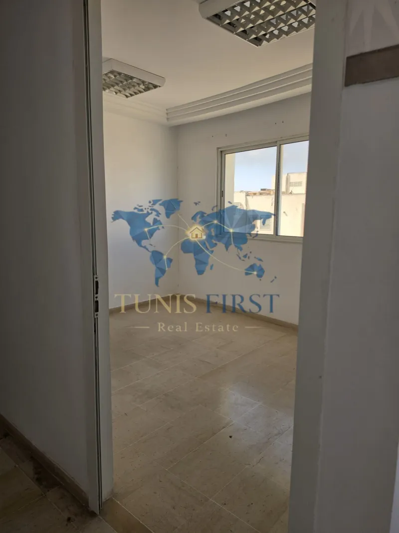 A Louer Open Space de 300 m² aux Berges du Lac 1 — Tunis
