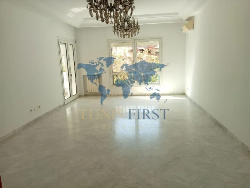 A louer appartement S+3 à La Marsa